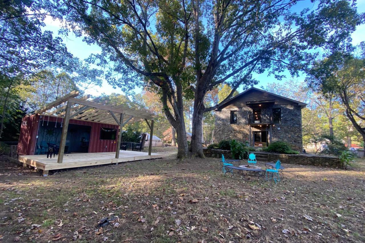 Eclectic Abode With Backyard Oasis! Holiday home *